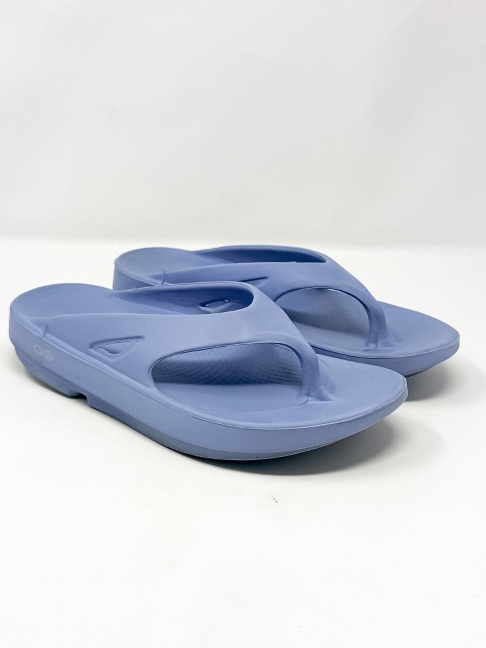 OOFOS Unisex OOriginal Recovery Sandal – W7 M5 – Light Blue – Comfort Foam